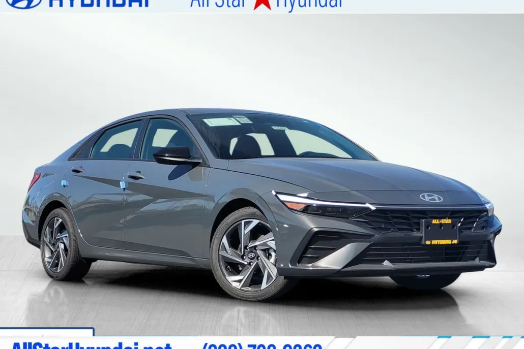 2025 Hyundai Elantra SEL Sport photo 1