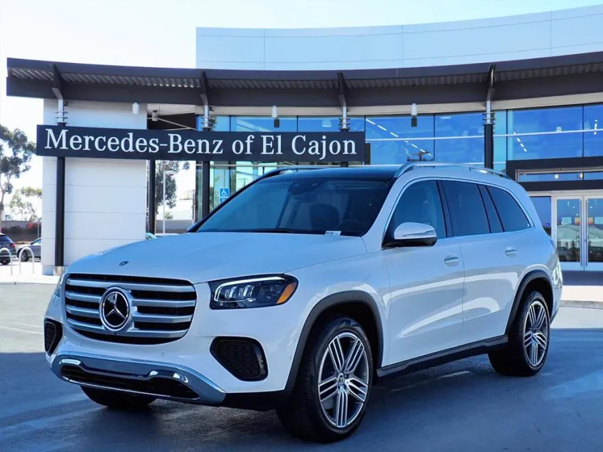 2026 Mercedes Benz GLS 450 4MATIC photo 1