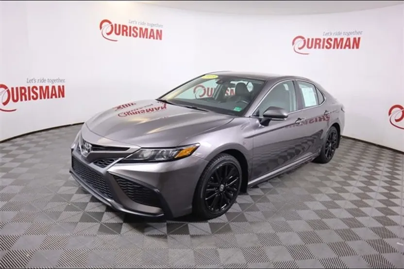 2023 Toyota Camry SE photo 1