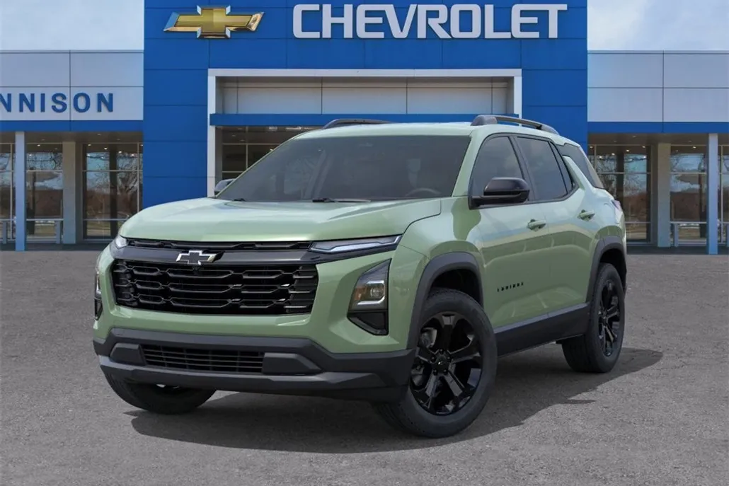 2026 Chevrolet Equinox LT photo 1
