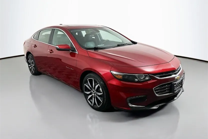 2018 Chevrolet Malibu 1LT photo 1