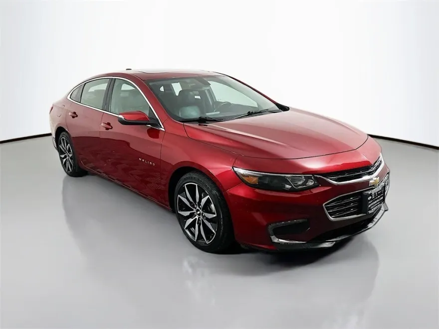 2018 Chevrolet Malibu 1LT photo 1
