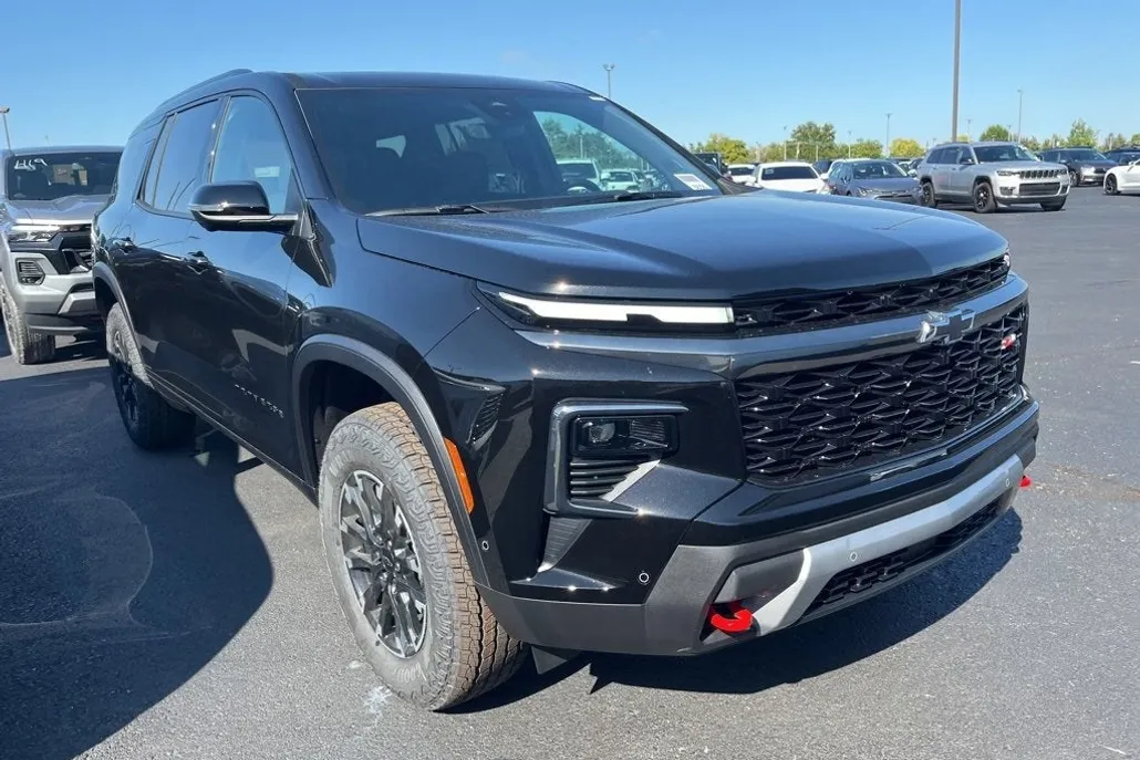 2026 Chevrolet Traverse Z71 photo 1