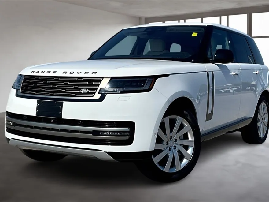 2023 Land Rover Range Rover SE photo 1