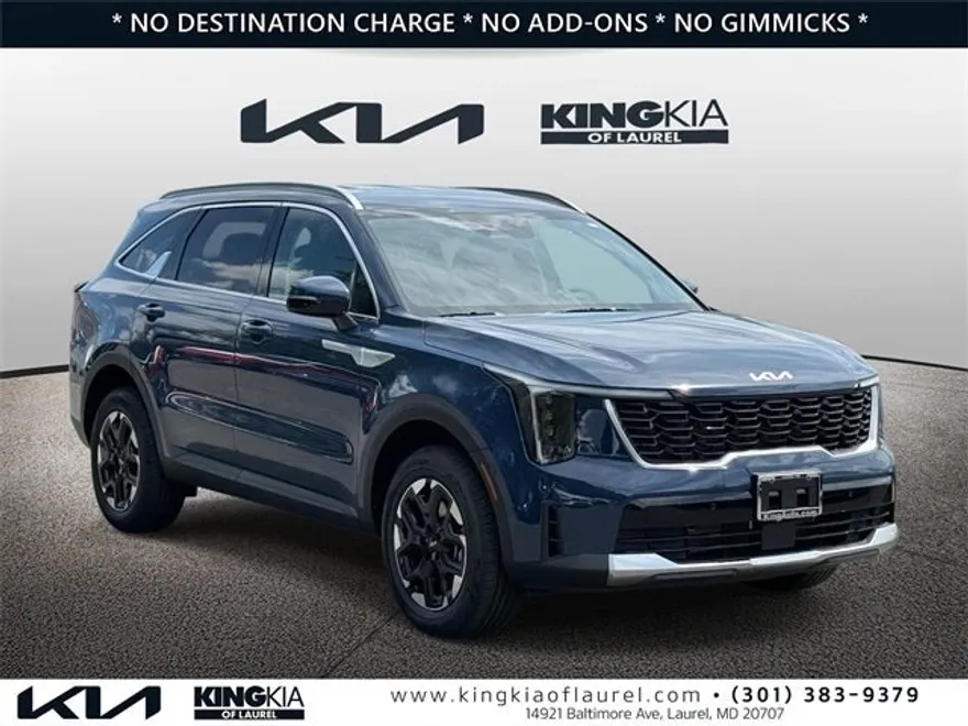 2025 Kia Sorento S photo 1