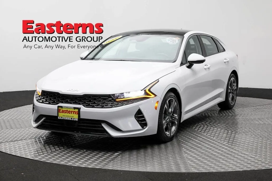 2022 Kia K5 EX photo 1