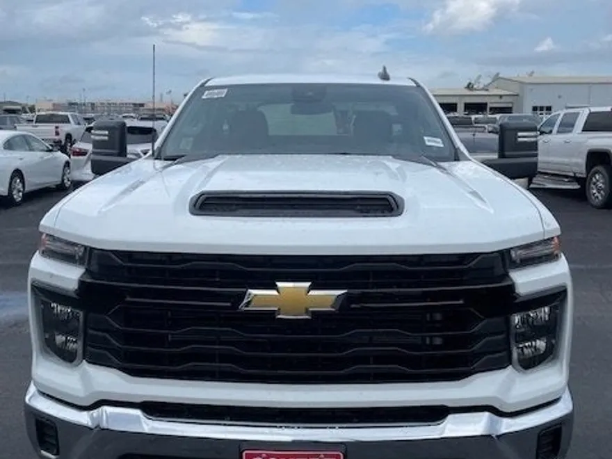 2024 Chevrolet Silverado 2500HD photo 1