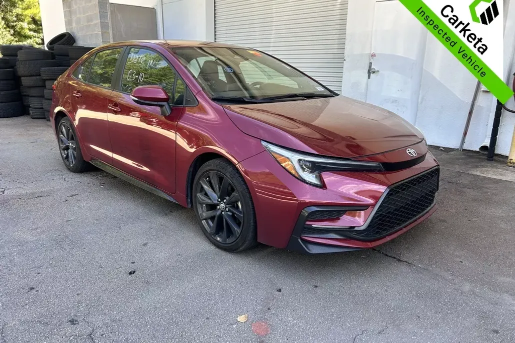 2024 Toyota Corolla SE photo 1