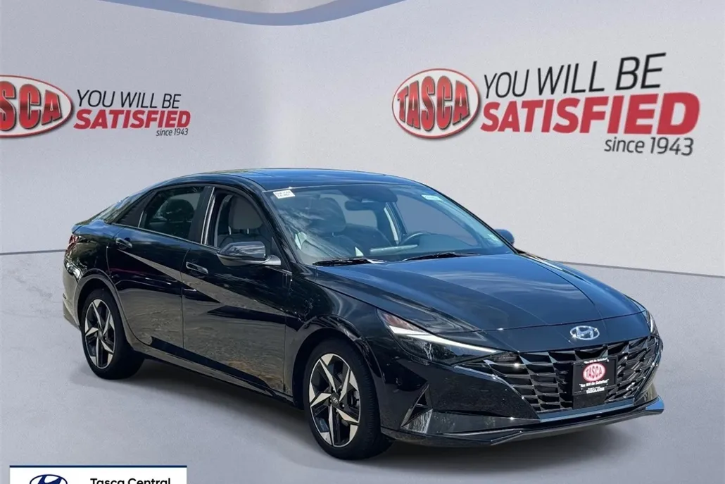 2023 Hyundai Elantra Limited photo 1
