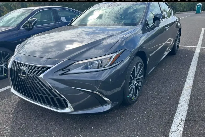 2025 Lexus ES 350 photo 1