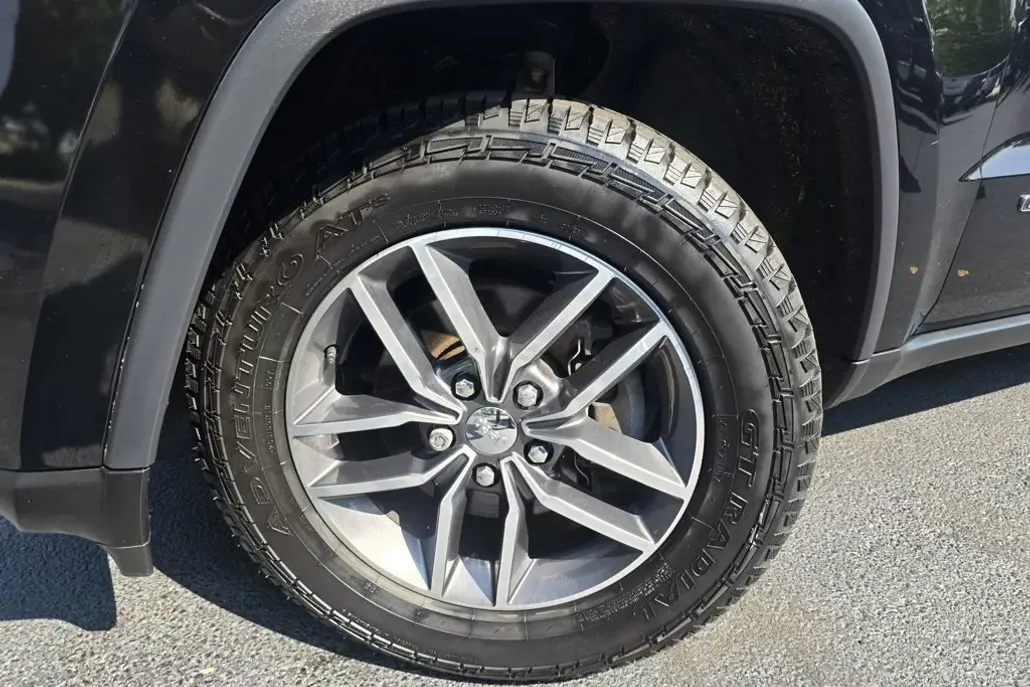 2018 Jeep Grand Cherokee Limited photo 1