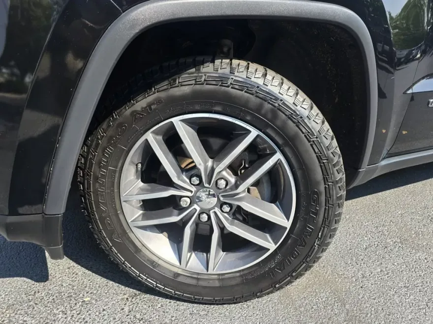 2018 Jeep Grand Cherokee Limited photo 1