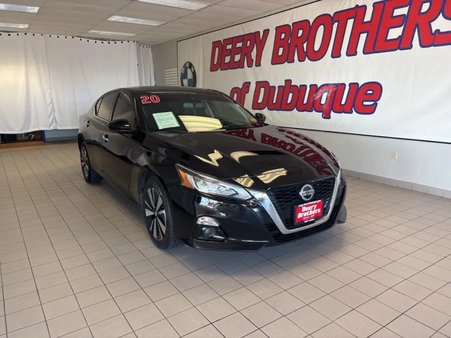 2020 Nissan Altima photo 1