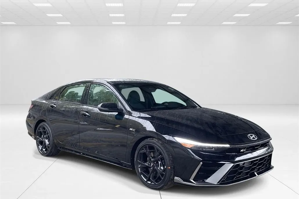 2025 Hyundai Elantra N Line photo 1