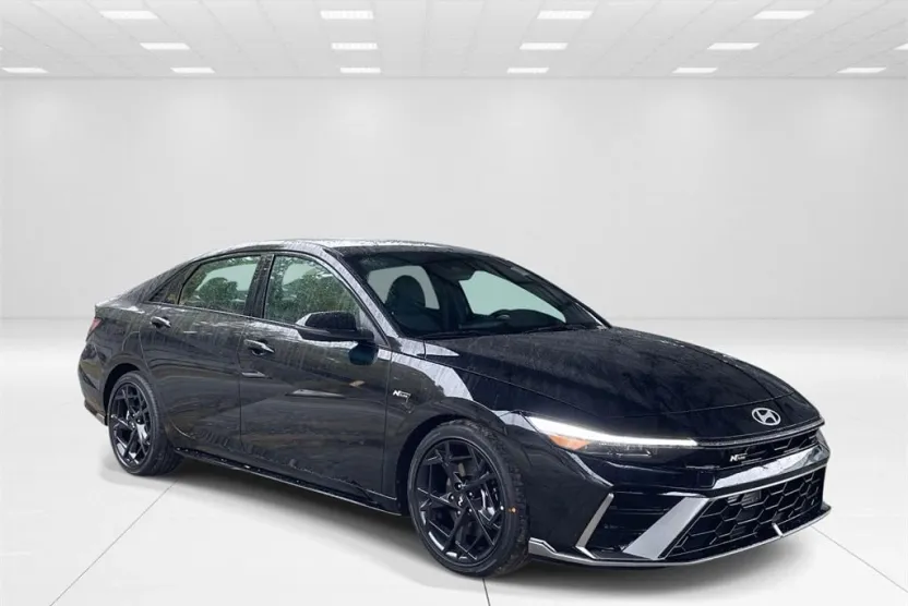 2025 Hyundai Elantra N Line photo 1