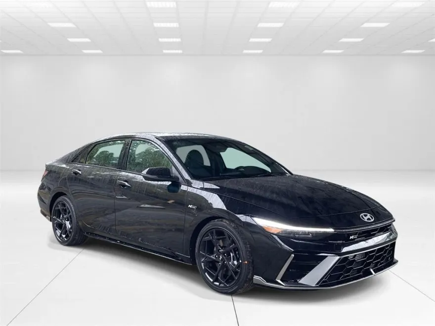 2025 Hyundai Elantra N Line photo 1