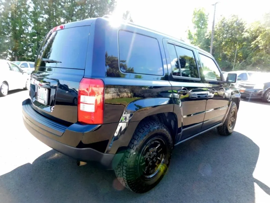 2015 Jeep Patriot Sport photo 1