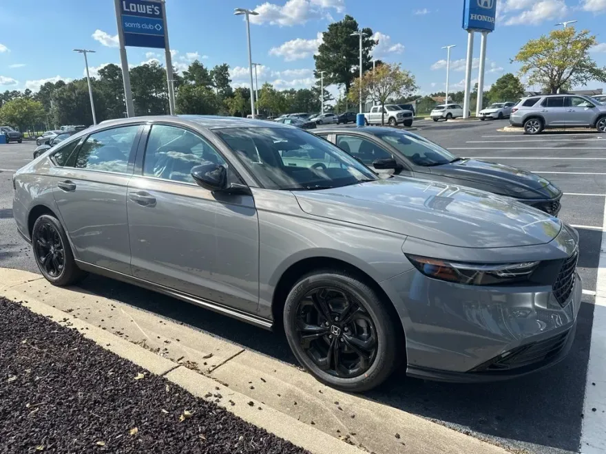 2025 Honda Accord SE photo 1