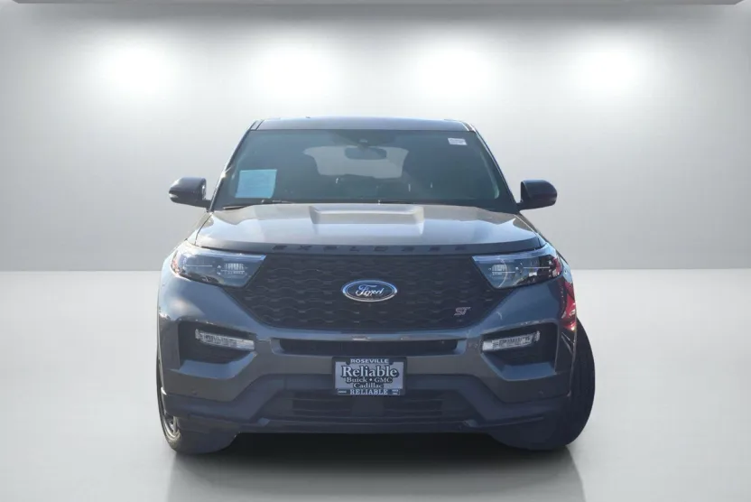 2021 Ford Explorer ST photo 1