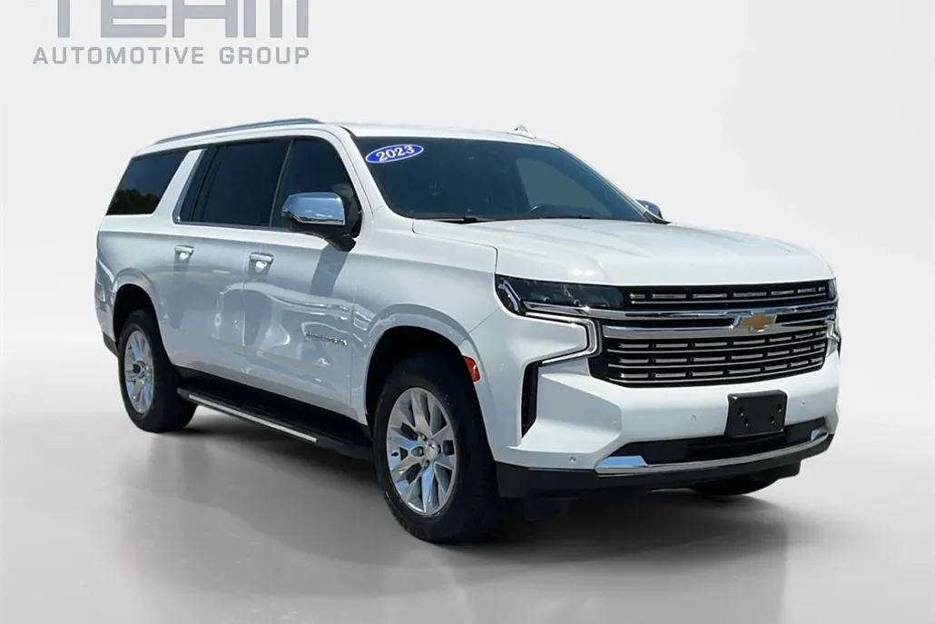 2023 Chevrolet Suburban Premier photo 1