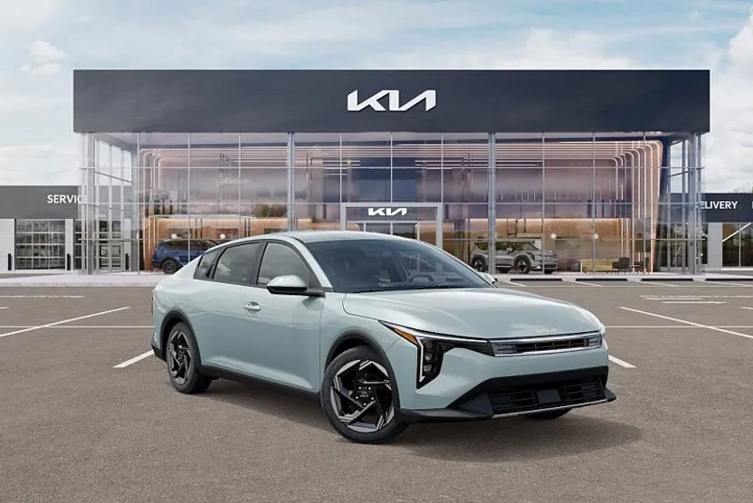 2025 Kia K4 EX photo 1