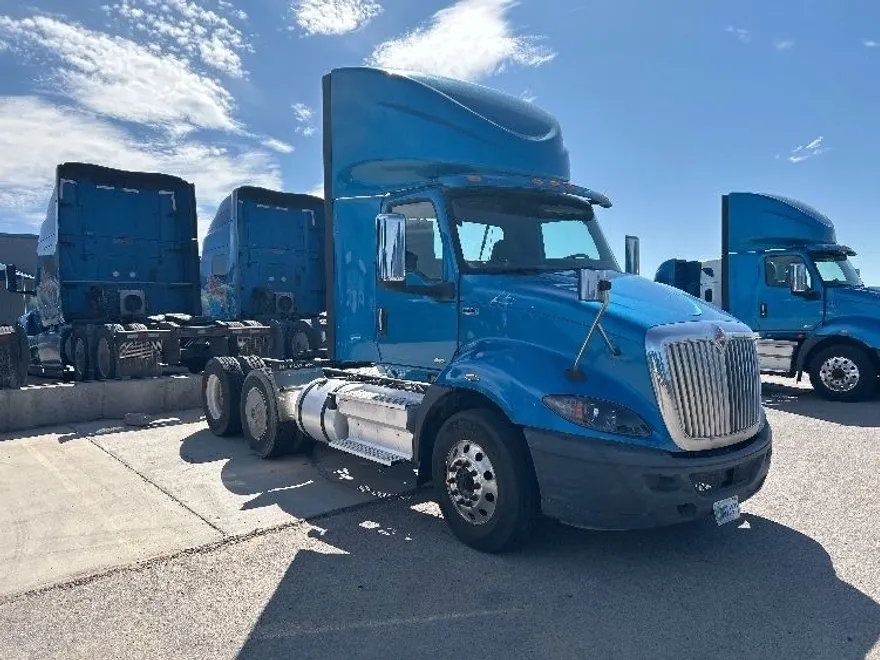 2019 International RH613 RH photo 1