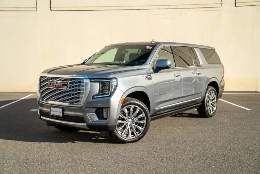 2021 Gmc Yukon XL Denali photo 1