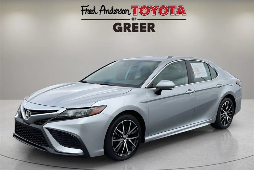 2023 Toyota Camry SE photo 1