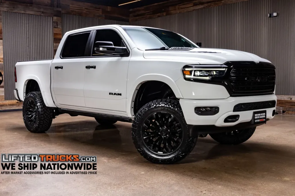 2023 Ram 1500 Limited photo 1