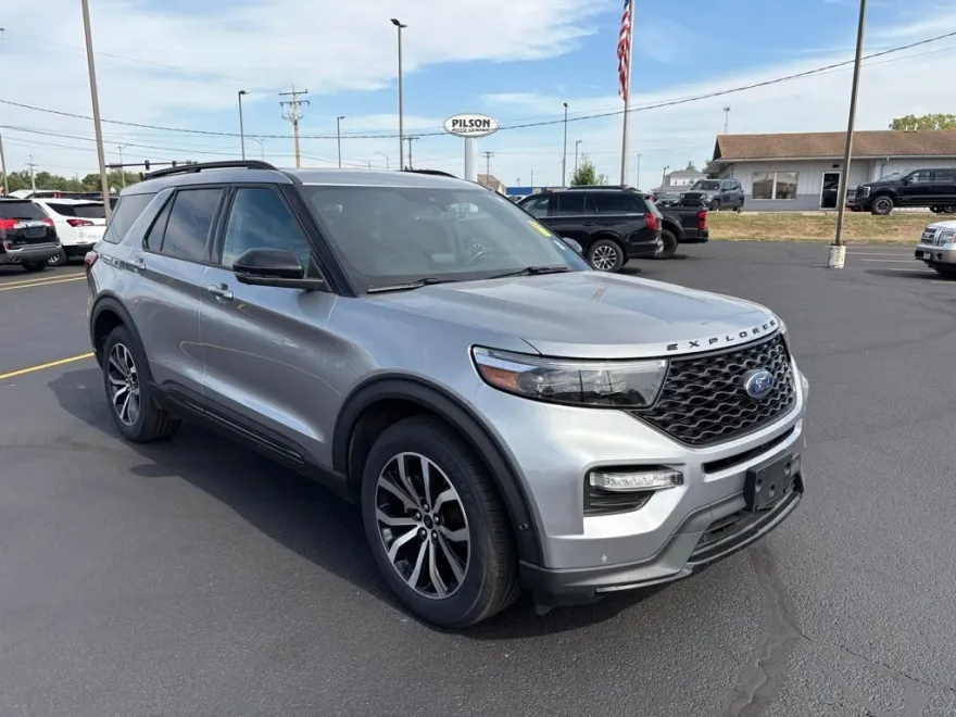 2021 Ford Explorer ST photo 1