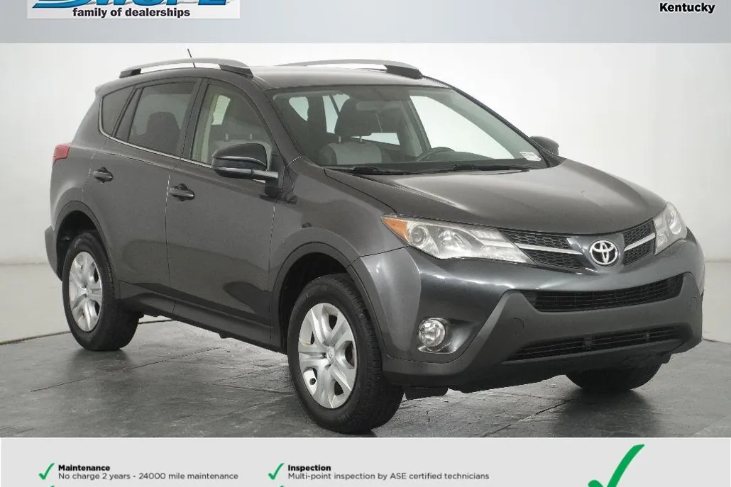 2013 Toyota RAV4 LE photo 1