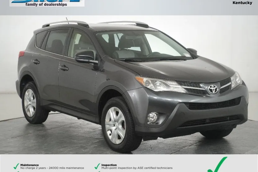 2013 Toyota RAV4 LE photo 1