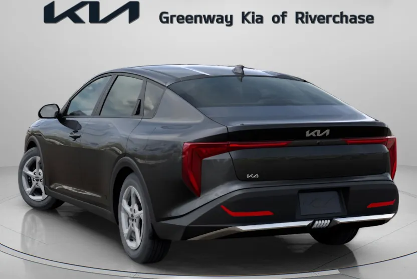 2025 Kia K4 LXS photo 1