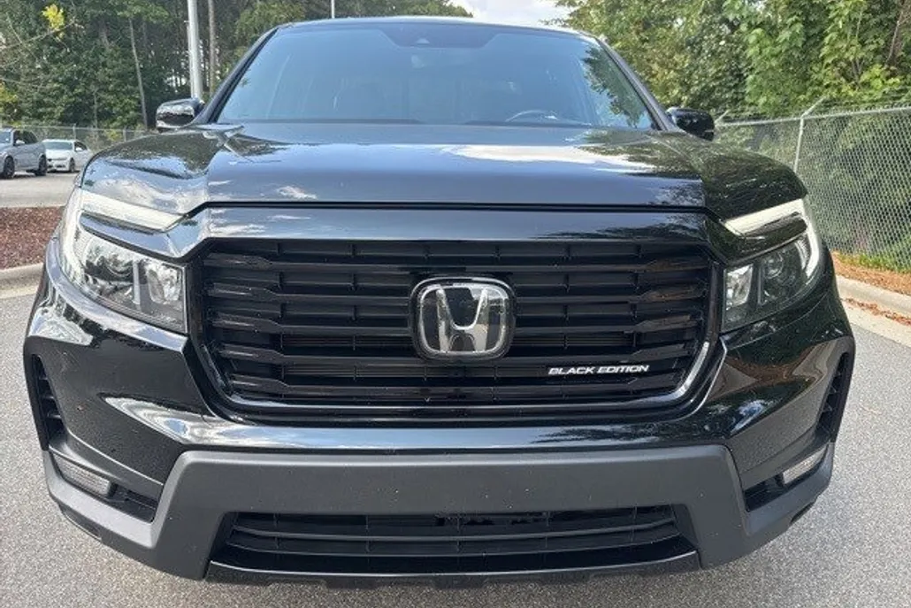 2023 Honda Ridgeline Black Edition photo 1