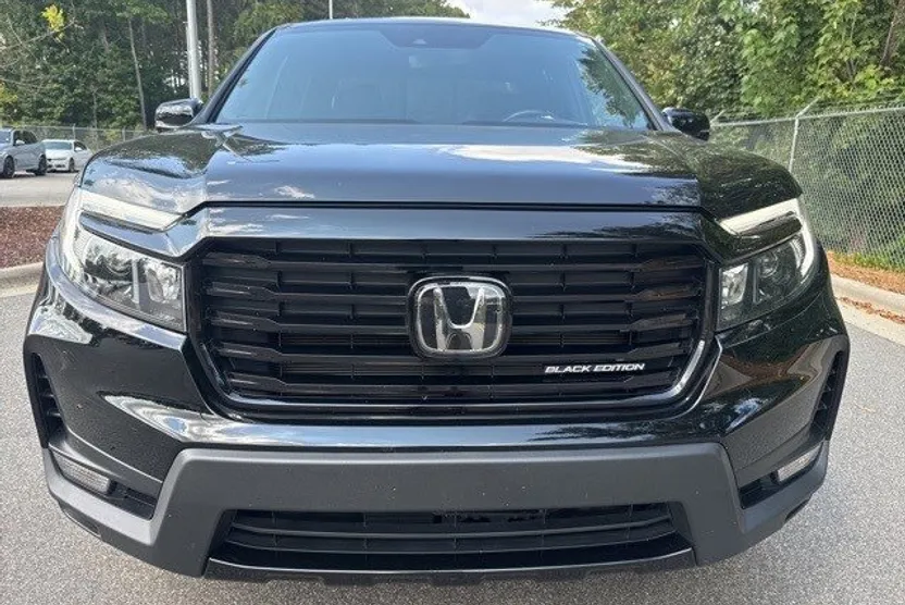 2023 Honda Ridgeline Black Edition photo 1