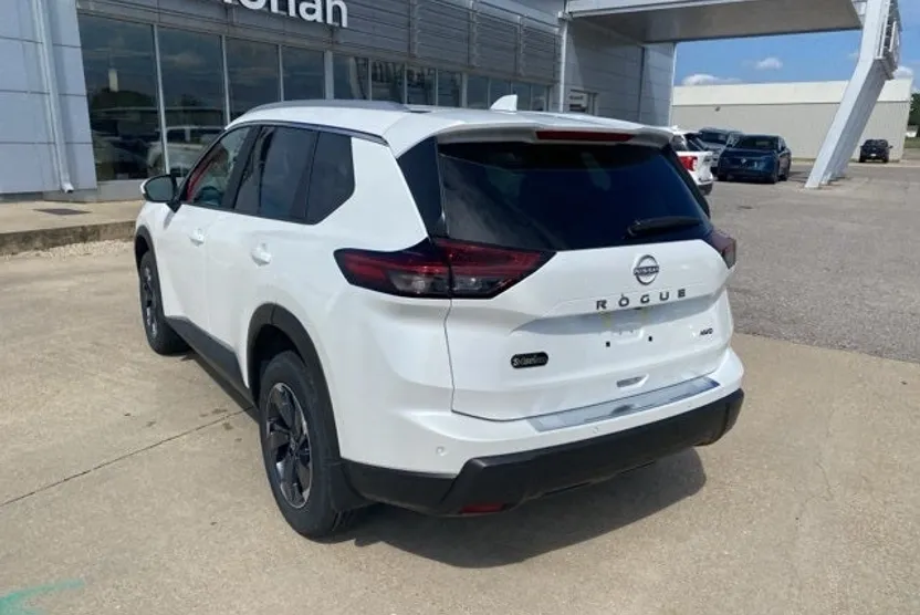 2026 Nissan Rogue SV photo 1