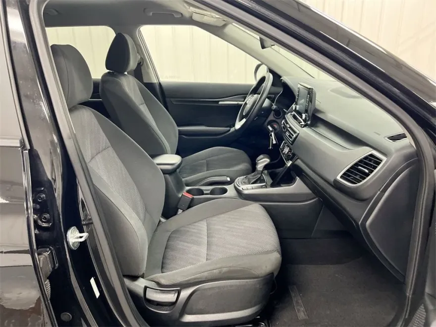 2023 Kia Seltos LX photo 1