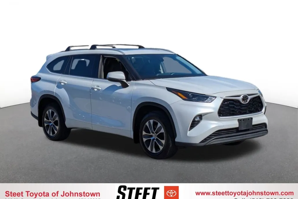 2022 Toyota Highlander XLE photo 1