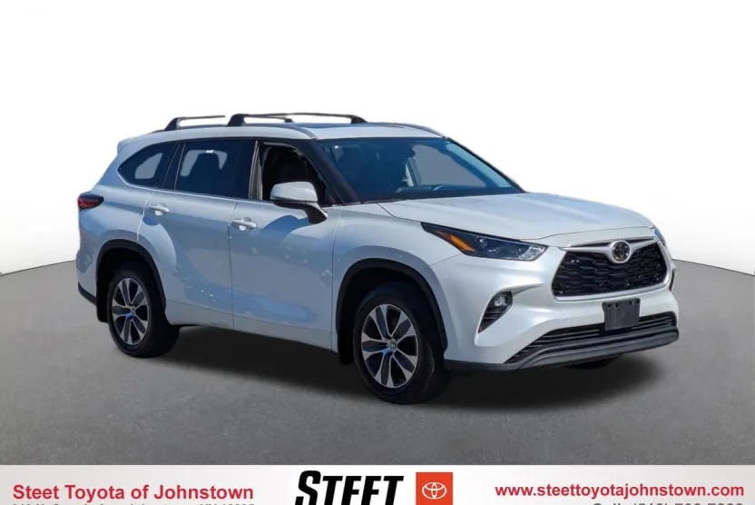 2022 Toyota Highlander XLE photo 1