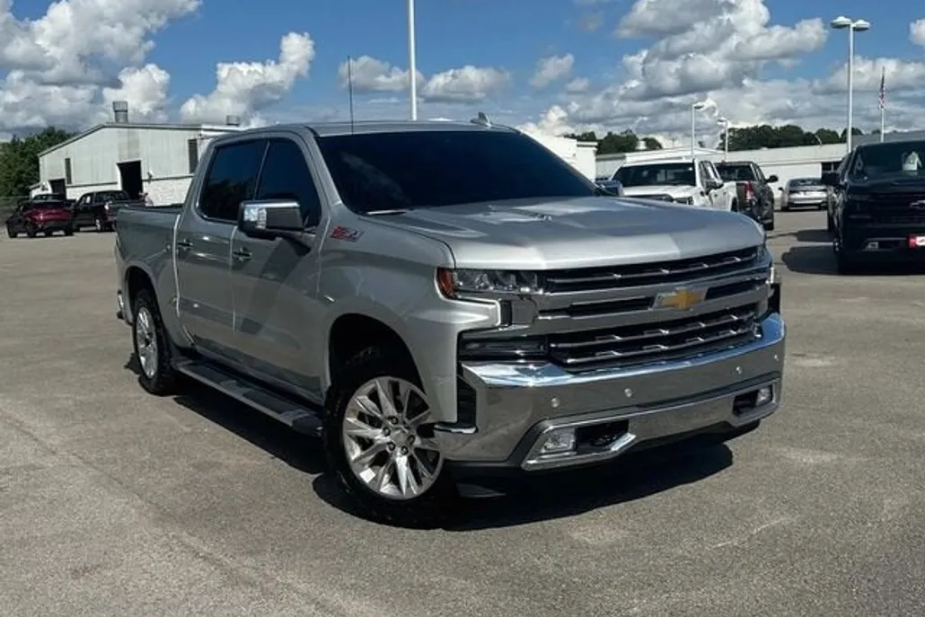 2022 Chevrolet Silverado 1500 LTZ photo 1