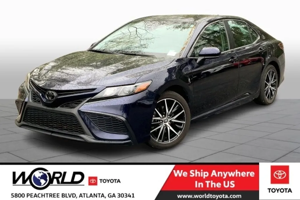 2021 Toyota Camry SE photo 1