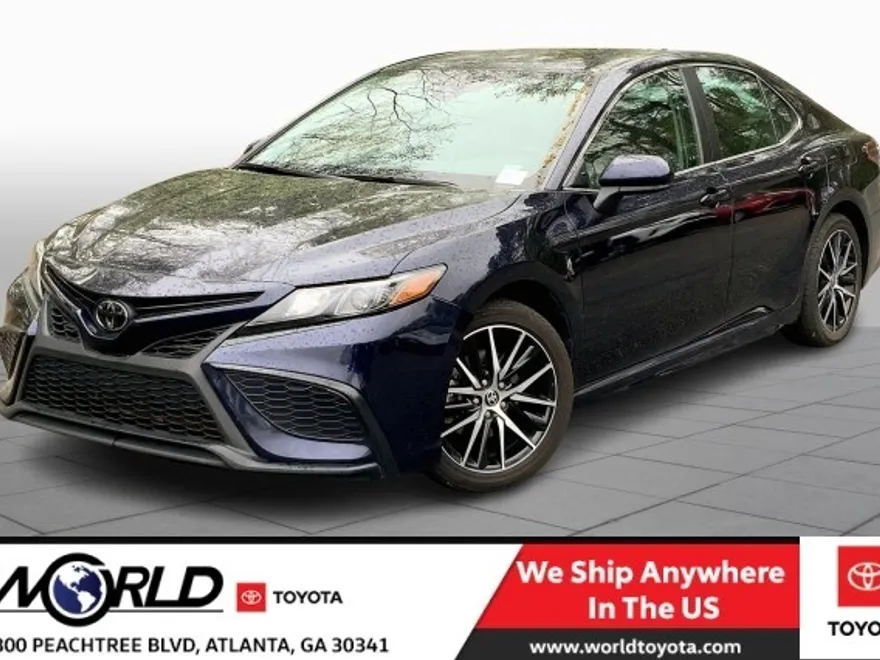 2021 Toyota Camry SE photo 1