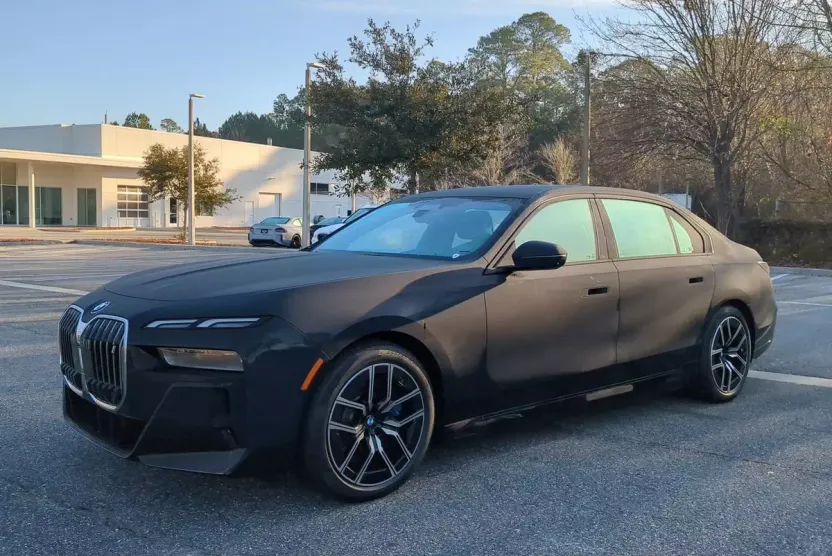 2024 Bmw i7 xDrive60 photo 1