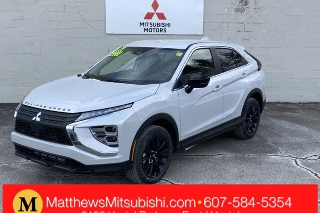 2025 Mitsubishi Eclipse Cross LE photo 1