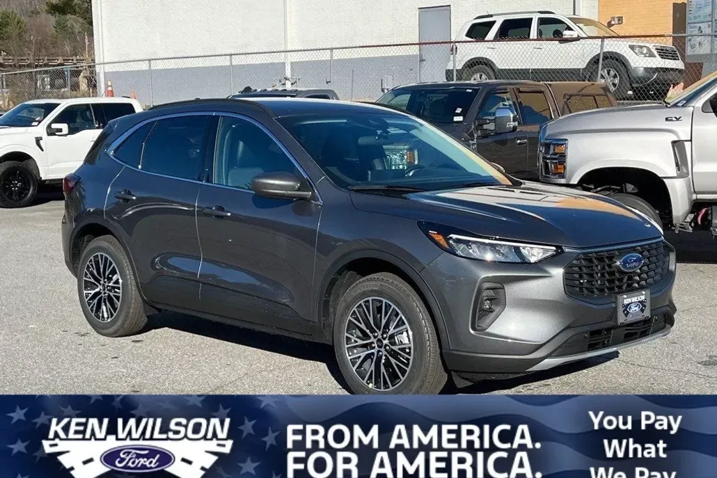 2025 Ford Escape photo 1