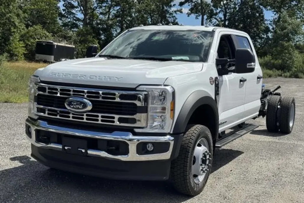 2026 Ford F-550 XL photo 1