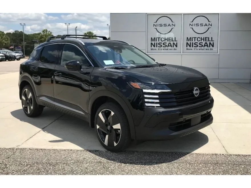 2025 Nissan Kicks SR photo 1
