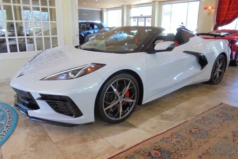 2021 Chevrolet Corvette Stingray 2LT photo 1