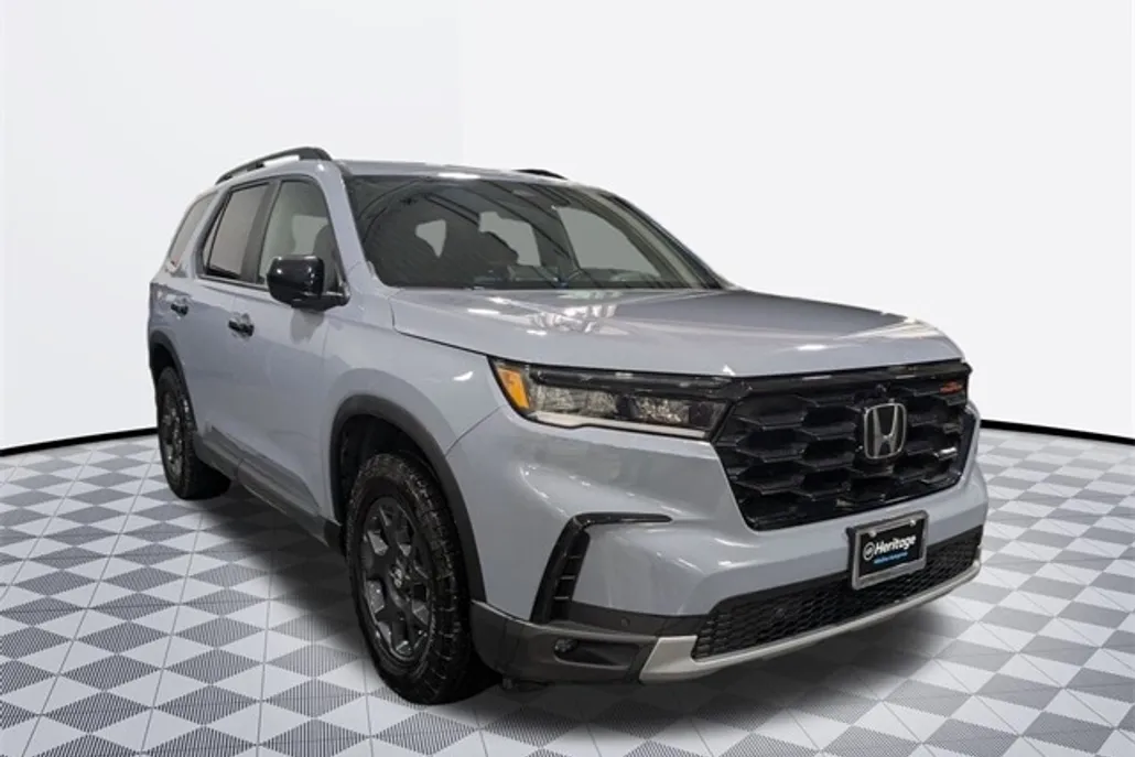 2024 Honda Pilot TrailSport photo 1