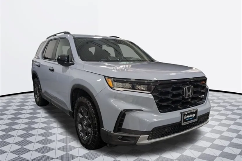 2024 Honda Pilot TrailSport photo 1